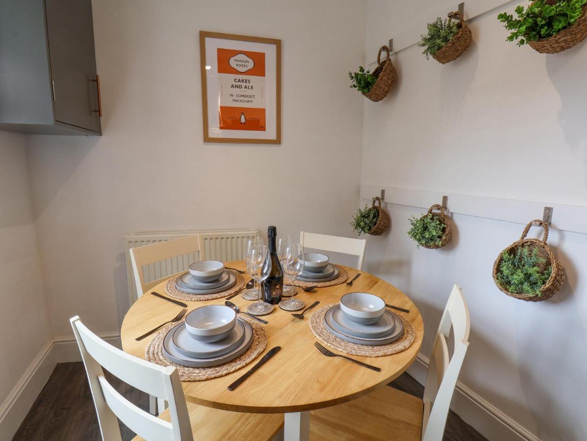Book House Apartment Whitby Luaran gambar